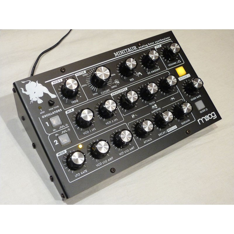 moog MINITAURの画像